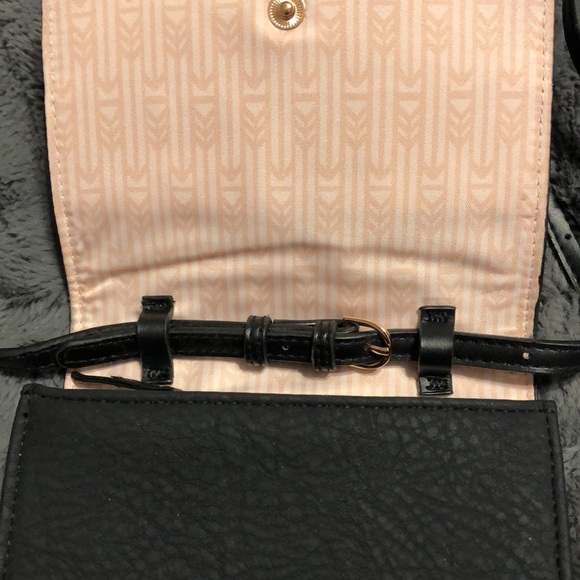 Small clutch/crossbody - Picture 3 of 6